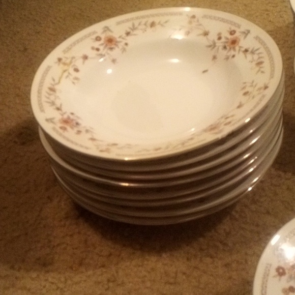 Dynasty fine china dishes 8 dinner plates 8 bowls 8 small plates 8 saucers 6 cup - Picture 4 of 10